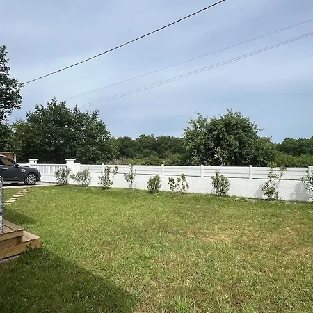 Maison De בית נופש לה טיש